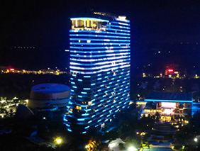 暮落燈起，海南博鰲亞洲灣國際大酒店夜色撩人