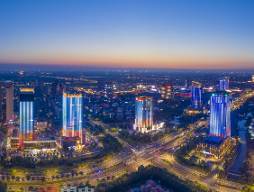 紅動(dòng)潮城！勇電城市級(jí)燈光智控平臺(tái)助力海寧演繹時(shí)代精彩